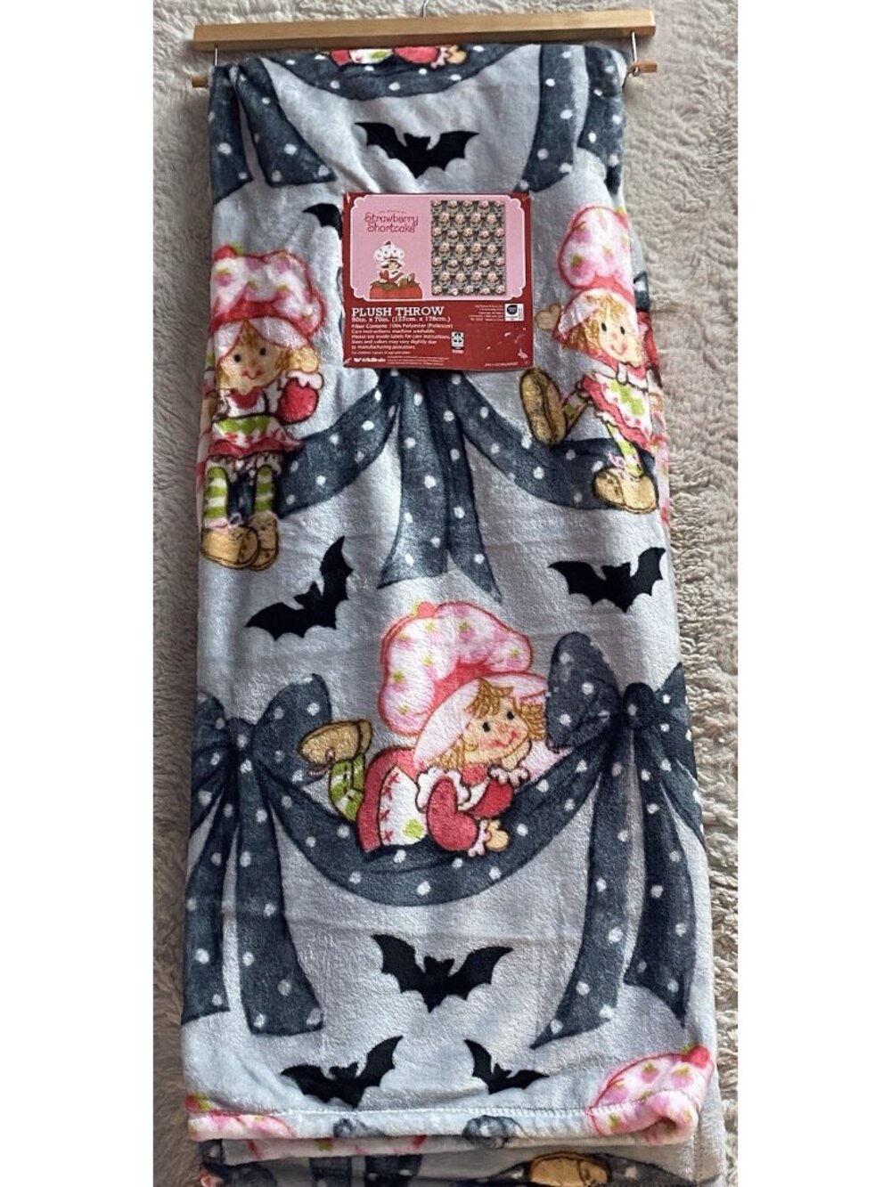 Strawberry Shortcake Halloween Plush Throw Blanket 50” X 70” Bats Bows Grey NEW